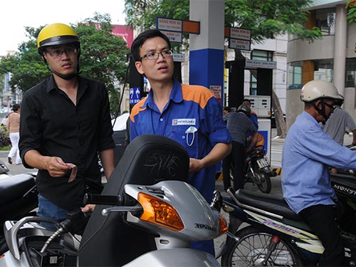 Giá xăng dầu có cơ hội giảm nhẹ vào ngày mai