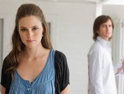 Tôi chỉ là kẻ đóng thế trong cuộc đời vợ