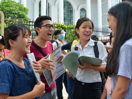 Tiếp tục đổi mới thi cử