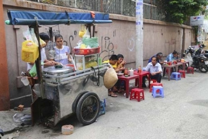 Kinh hoàng thức ăn đường phố Đầy rẫy vi sinh, hóa chất