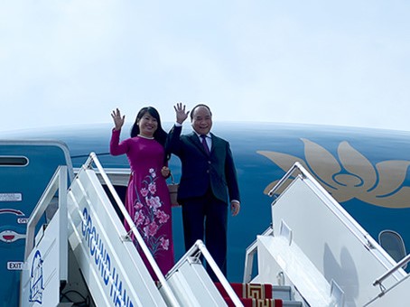 Thủ tướng Nguyễn Xuân Phúc và phu nhân tới thủ đô Ulaanbaatar, Mông Cổ