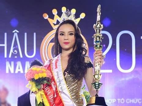 Hoa hậu dính scandal, vì sao BTC không thể tước vương miện