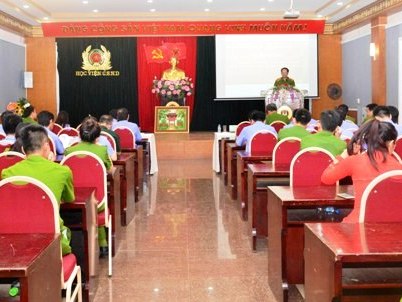 Bế giảng Lớp bồi dưỡng nghiệp vụ kỹ thuật hình sự cho cán bộ VKSNDTC