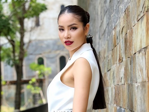 4 lý do khiến Phạm Hương liên tục bị ném đá ở The Face