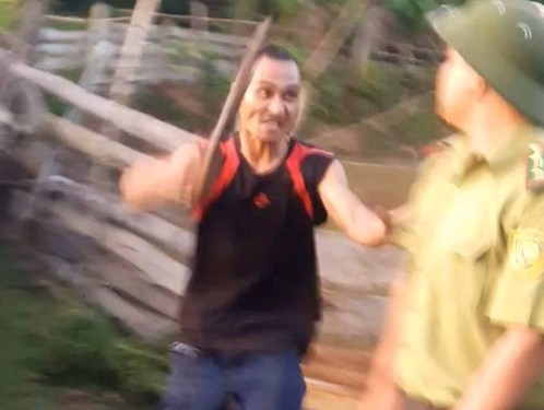 Khởi tố đối tượng tấn công cán bộ kiểm lâm nhập viện