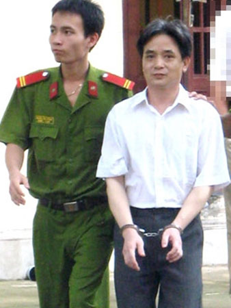  Trần Văn Lập tại phiên tòa sơ thẩm ngày 25-8-2009.