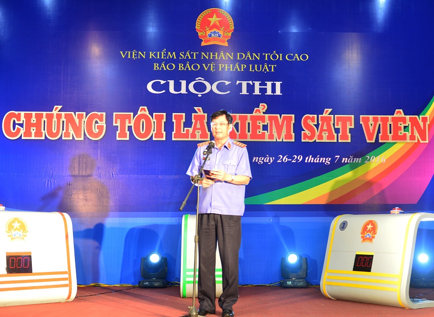 Đồng chí Trần Công Phàn, Phó Viện trưởng VKSNDTC phát biểu khai mạc cuộc thi 