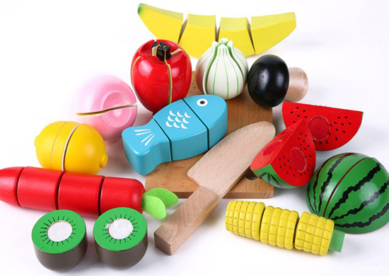 Đồ chơi bằng gỗ được nhiều phụ huynh lựa chọn cho con em sử dụng bởi nghĩ rằng nó rất an toàn