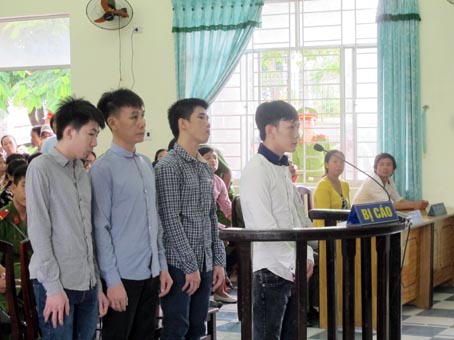 Cú trượt dài…