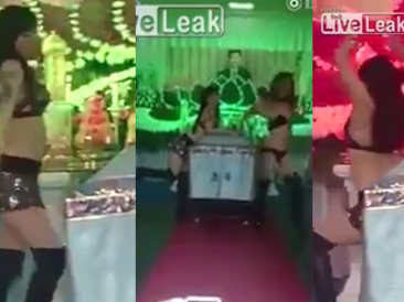 Thuê vũ nữ vào đám tang nhảy thoát y để hút khách