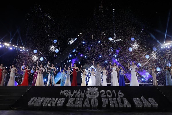 Chung khảo phía Bắc Hoa hậu Việt Nam 2016 hoành tráng như một đêm Chung kết. Ảnh: TP.