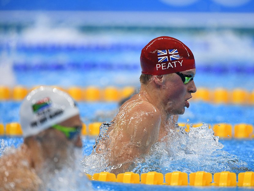 Hai kỷ lục thế giới bị phá trên đường đua xanh tại Olympic 2016