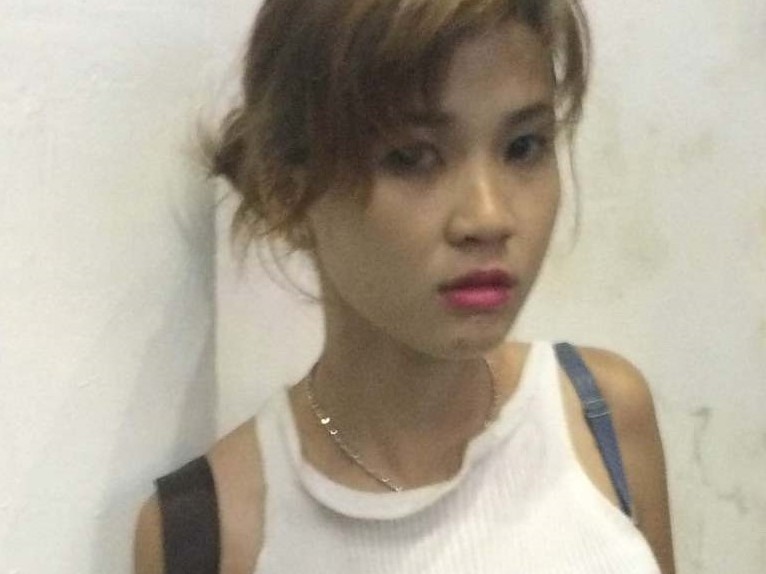 Cô gái đeo bám gần 1km, đẩy ngã xe 2 tên cướp