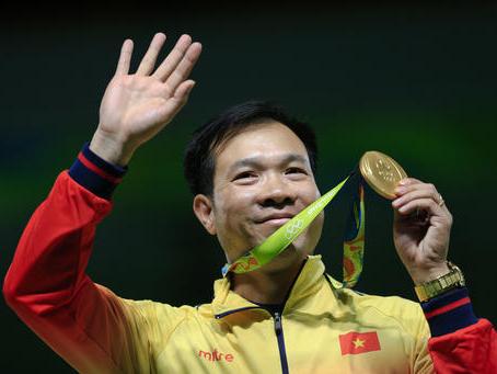 Hoàng Xuân Vinh được Chủ tịch nước tặng Huân chương Lao động hạng Nhất