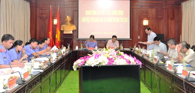 Phó Viện trưởng VKSNDTC Nguyễn Thị Thủy Khiêm làm việc với Đoàn công tác số 3