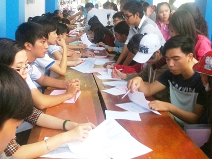 Đau đầu vì thí sinh ảo