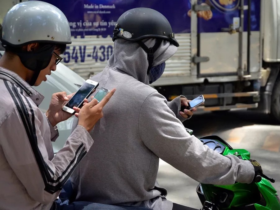 Đi đường bắt Pokémon, thả nguy hiểm