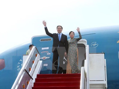 Chủ tịch nước và Phu nhân thăm cấp Nhà nước Singapore