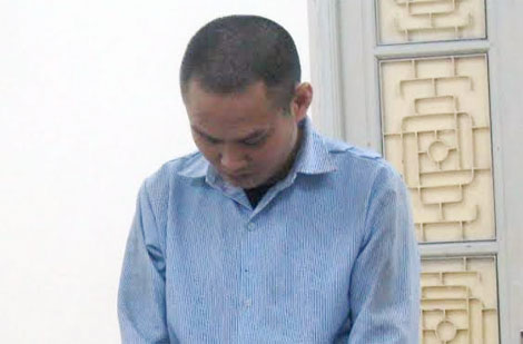 Giả Cảnh sát hình sự lừa tiền nhiều cô gái trẻ