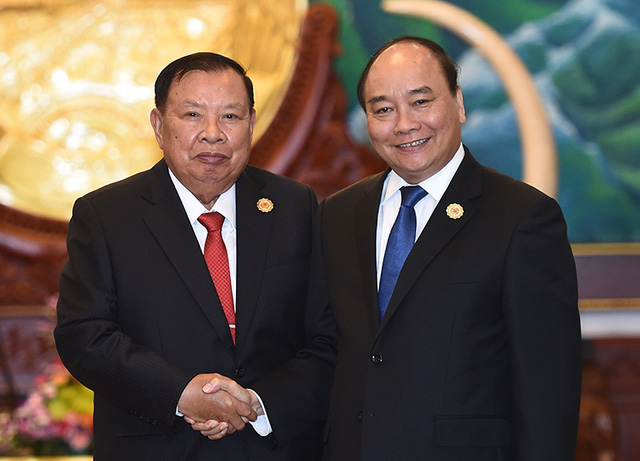  Thủ tướng chào xã giao Tổng Bí thư - Chủ tịch nước Lào.