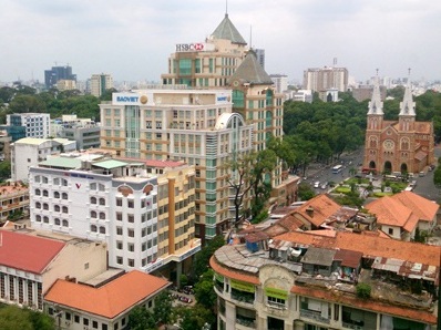 Giá thuê mặt bằng bán lẻ TP HCM và Hà Nội đồng loạt giảm