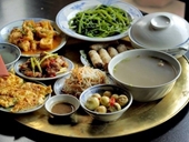Rất nhiều người Việt ăn thiếu rau, thừa muối và lười vận động