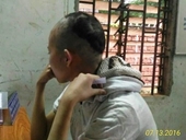 Giám đốc bắt trói người tình trẻ, rồi cắt tóc, xăm chữ lên bụng vì ghen