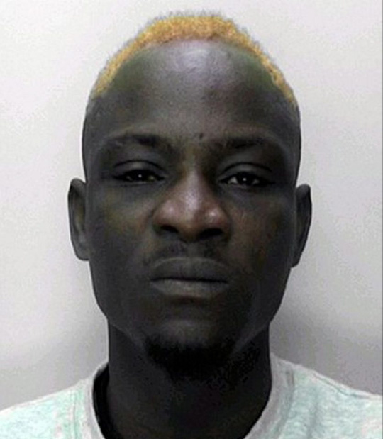 Sống sót kỳ diệu sau khi bị bạn trai đâm hơn 100 nhát