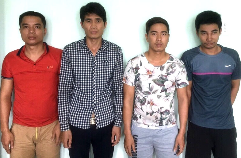 Bắt nhóm đối tượng chuyên đem vàng giả đi lừa cầm đồ