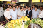 Thủ tướng Nguyễn Xuân Phúc bất ngờ đến thăm Co opmart Lý Thường Kiệt