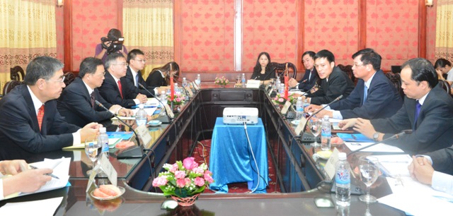 Đồng chí Trần Công Phàn, Phó Viện trưởng VKSNDTC hội đàm với Đoàn đại biểu cấp cao VKSNDTC Trung Quốc