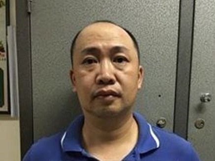 Bắt trưởng phòng công ty chứng khoán trốn truy nã