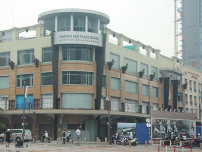 Chính thức tháo dỡ thương xá Tax
