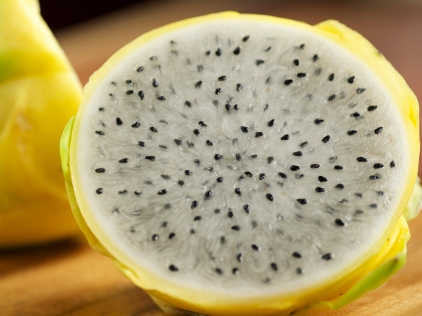 Hơn nửa triệu đồng một kg thanh long vàng