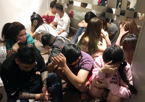 Gần trăm cảnh sát bao vây động lắc của dân chơi Sài Gòn