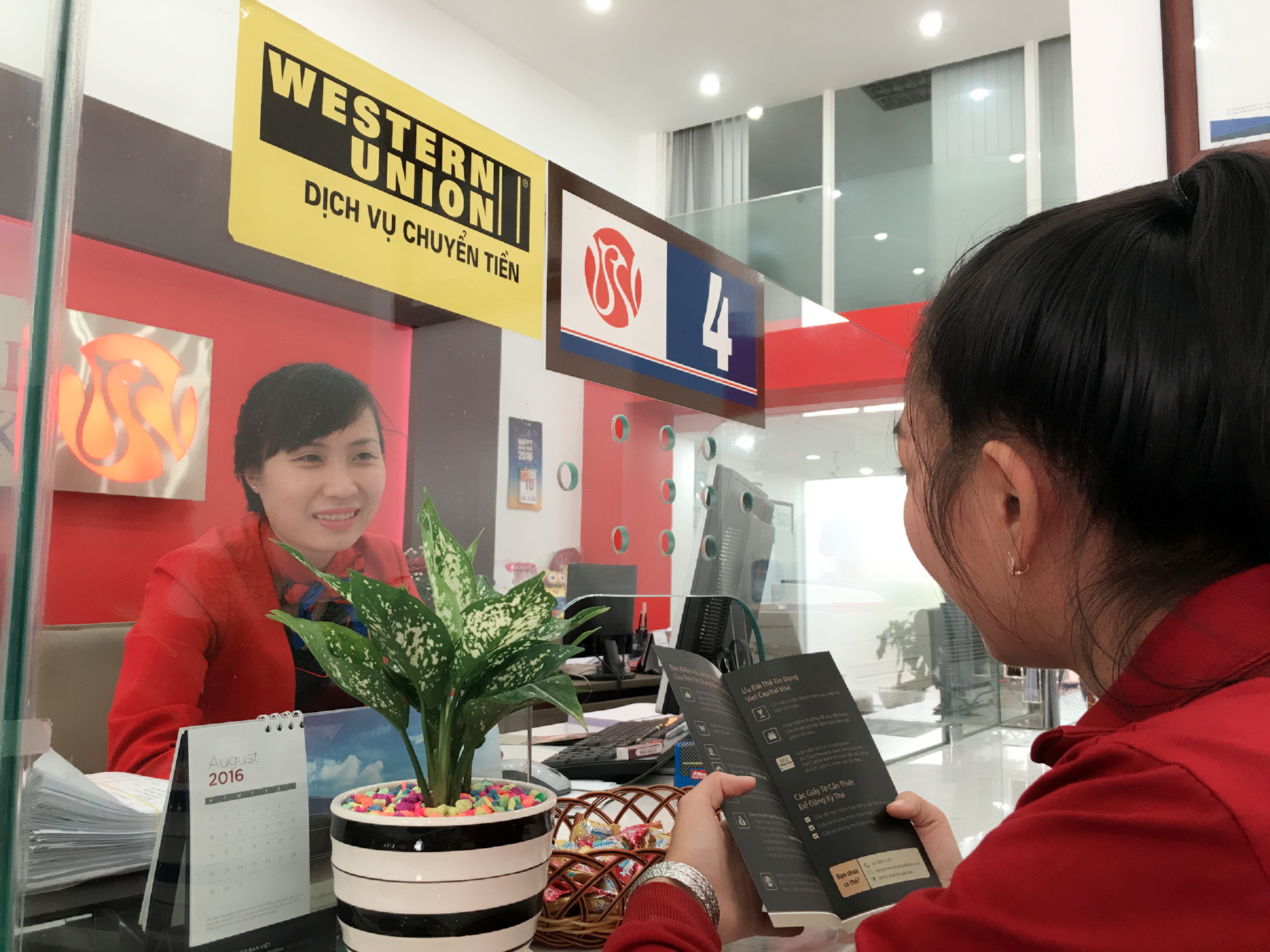 Mở thẻ tín dụng Viet Capital Visa nhận ngay 30 triệu và 5 000 dặm bay