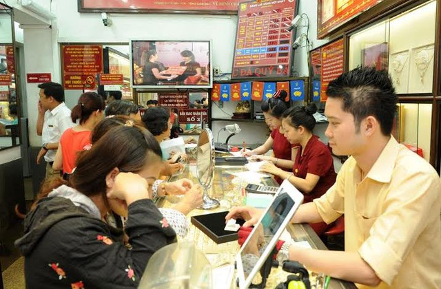 Giá vàng bất ngờ tăng vọt lên trên 36 triệu đồng lượng