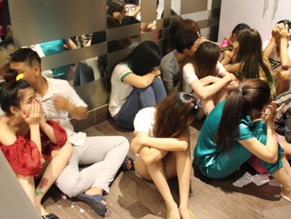 Gần trăm dân bay quay cuồng dự tiệc sinh nhật bằng ma túy