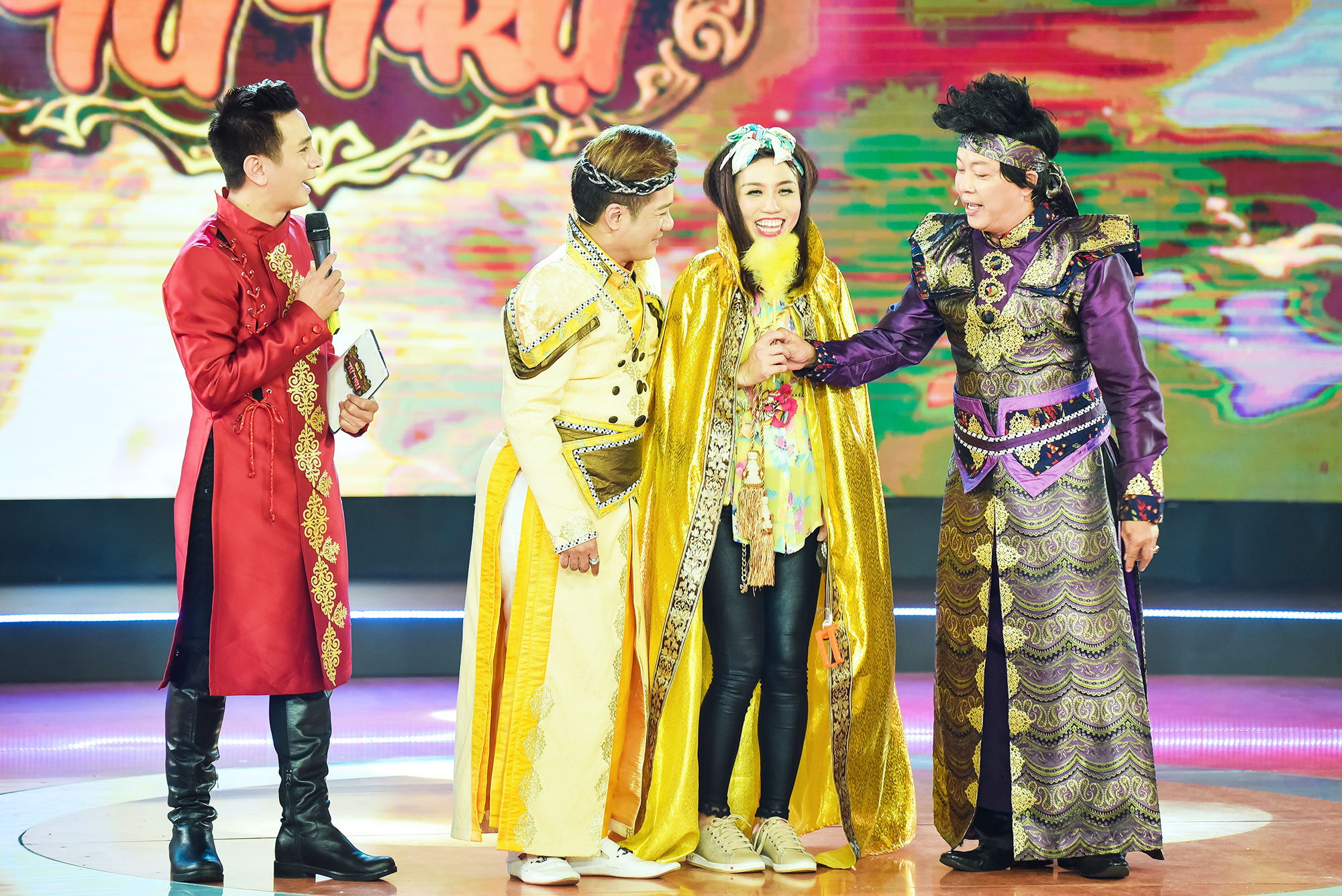 Hồng Vân bật khóc vì bạn thân Thanh Thủy