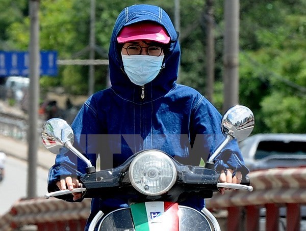 Bắc Bộ nắng nóng trở lại, Nam Bộ triều cường gây ngập úng