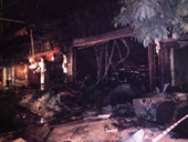 Quảng Ninh Cửa hàng nội thất cháy lớn, lan sang 5 nhà dân