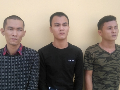 Ép tài xế taxi cầm xe lấy 35 triệu đồng