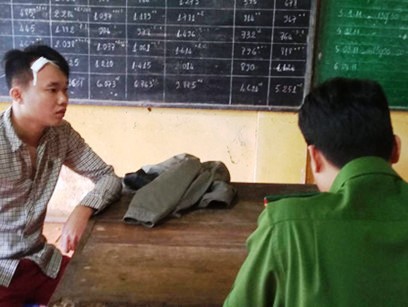 Khởi tố nghi can đâm chết người vì giành tiếp viên karaoke