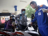 Giá xăng dầu đồng loạt giảm hơn 500 đồng lít