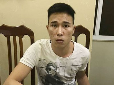 Trao trả tài sản vụ cướp cho 1 du khách nước ngoài