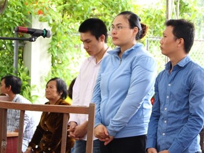 Dẫn bạn về nhà khuân két sắt của mẹ