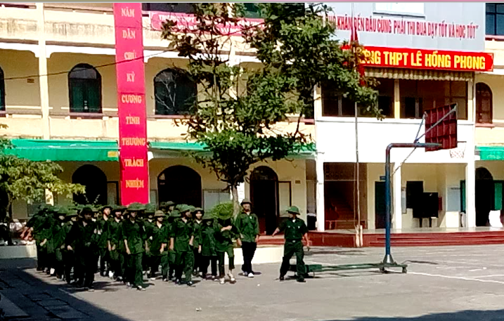 Xếp loại thi đua giáo viên không căn cứ vào quy chế