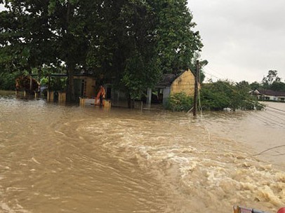 Mưa lũ tại Bình Định, Quảng Ngãi làm 4 người chết và mất tích