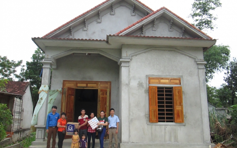 VIMS 2016 chung tay cùng dự án Nhà chống lũ giúp đỡ người dân vùng thiên tai