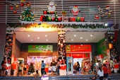 Hơn 1 000 sản phẩm phục vụ Noel được giảm giá đến 49